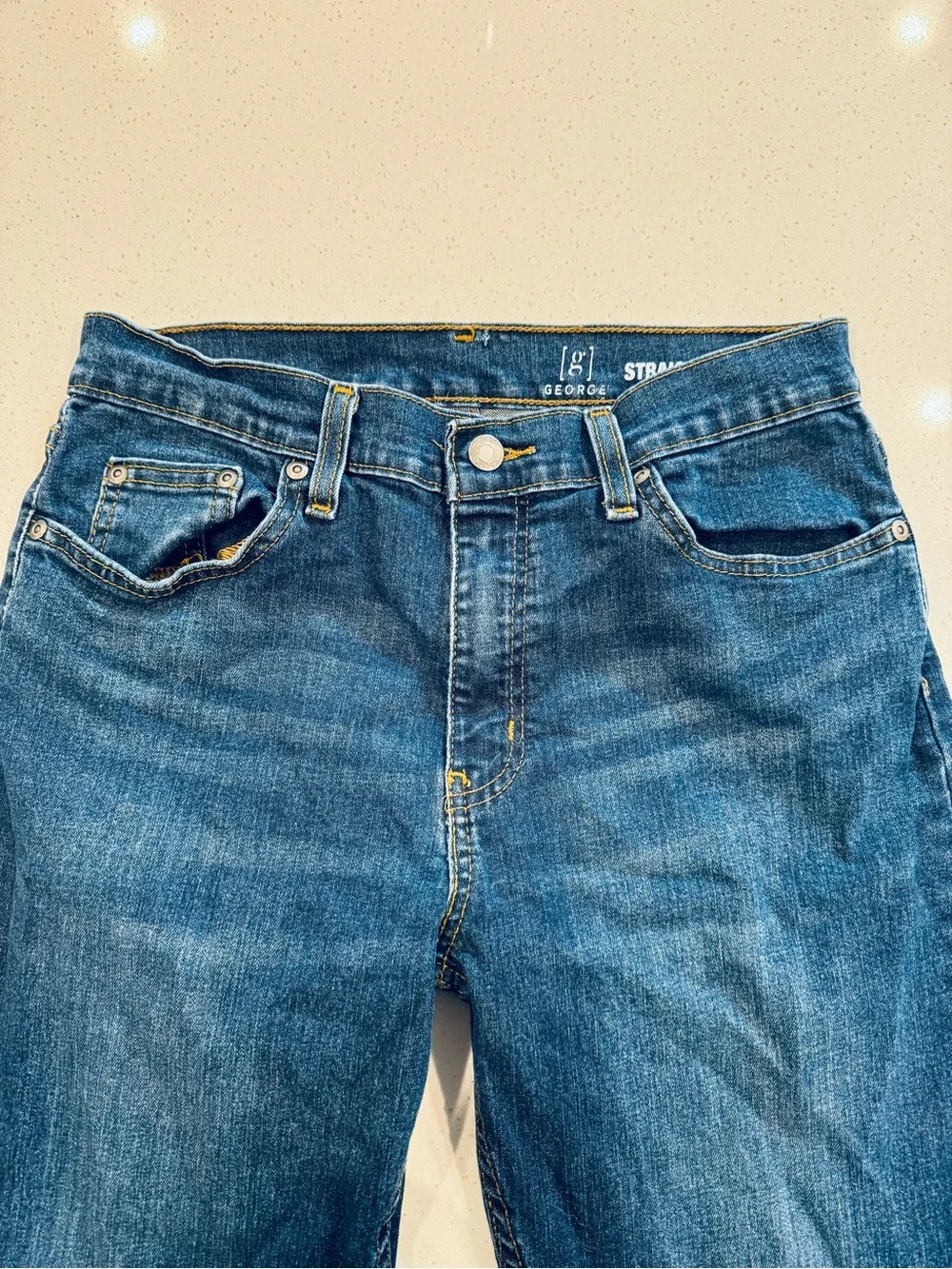 George Dark Wash Straight Leg Jeans Men’s 30x32 / Women’s 8-10